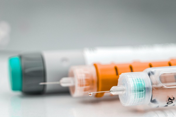 up close images of syringes